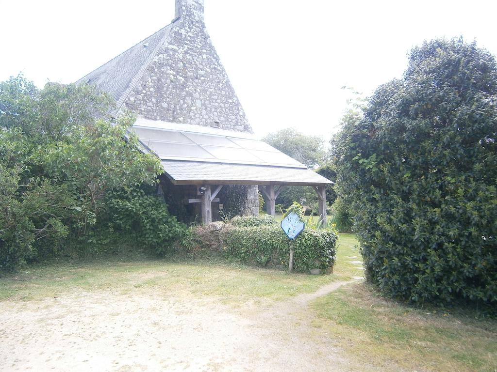 Ploemel Les Chaumieres De Kerimel Bed & Breakfast エクステリア 写真